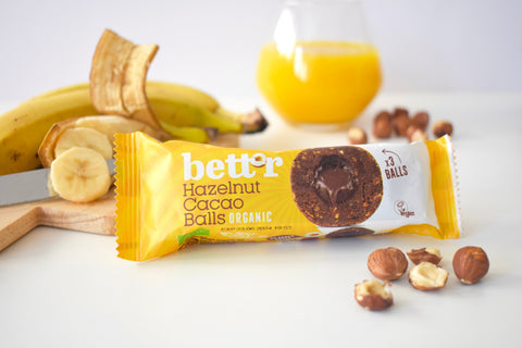 Ekoloģiskas augļu bumbiņas ar lazdu riekstu un kakao pildījumu