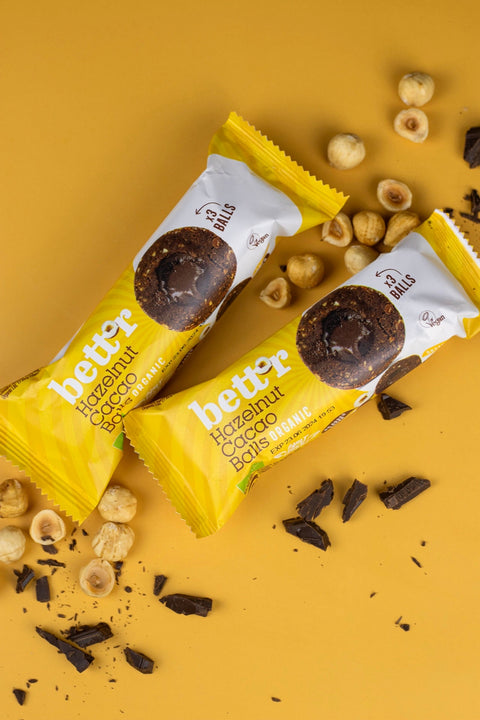 Ekoloģiskas augļu bumbiņas ar lazdu riekstu un kakao pildījumu