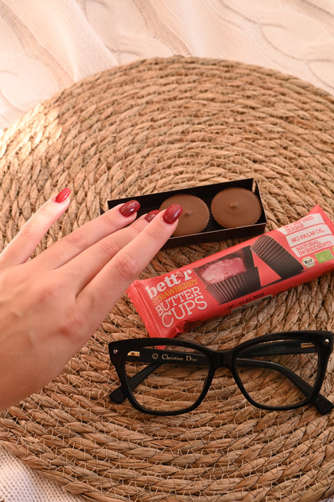 BIO riekstu sviesta krūzes ar zemeņu krēmu