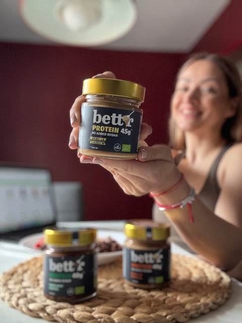 Ekoloģisks proteīna krēms ar sālītiem zemesriekstiem, bez pievienota cukura