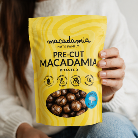 Iegriezti grauzdēti makadāmijas rieksti